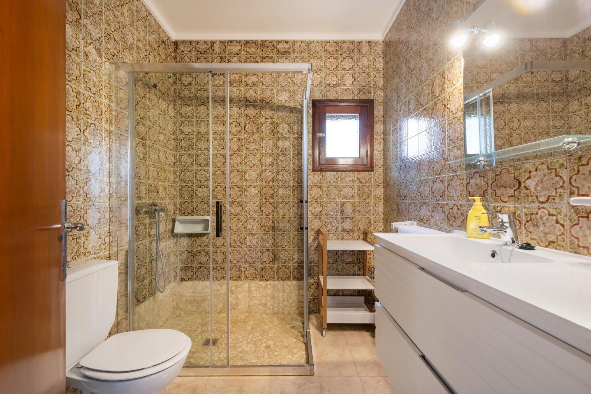 Villa Amplia En Mallorca Con Jardin, 4 Y Zona Bbq Cerca Del Mar En Portocolom *